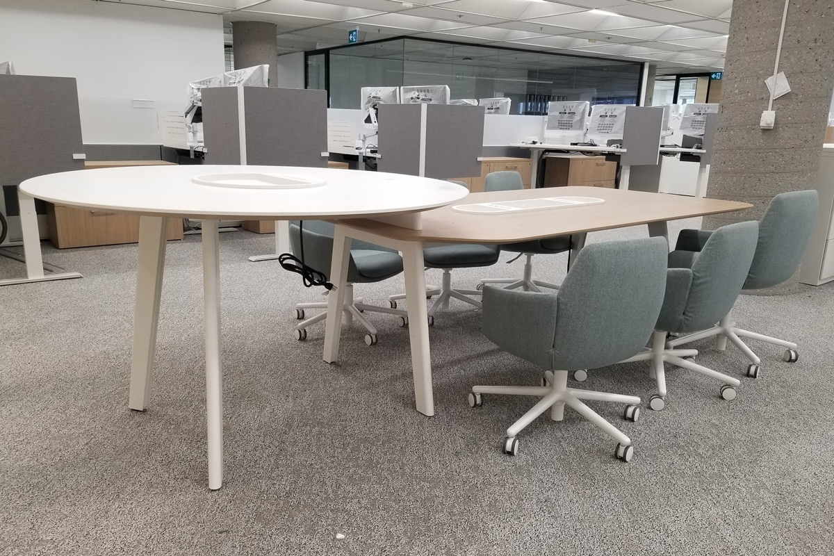 opg-card Standing table connected to a regular table with several chairs